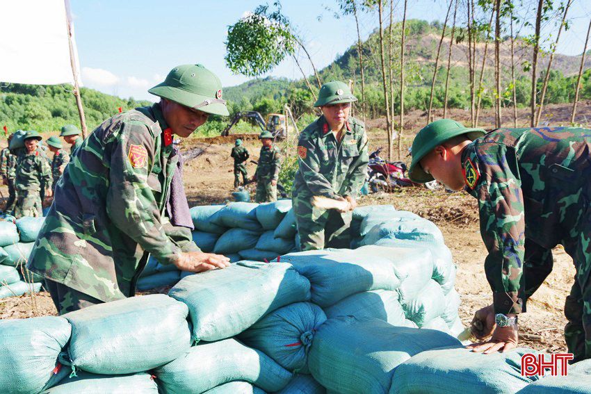 Can Lộc gấp rút chuẩn bị cho diễn tập khu vực phòng thủ