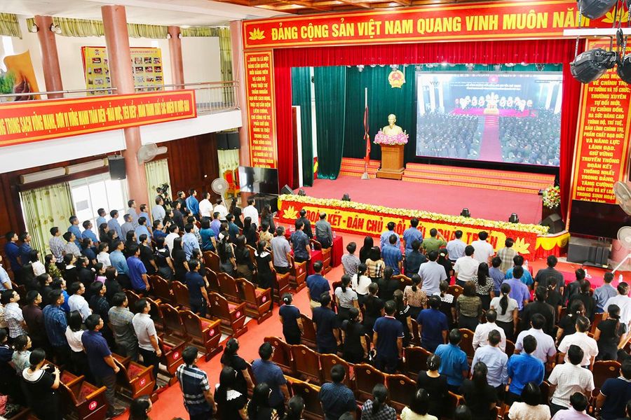 Cán bộ, Nhân dân Hà Tĩnh xúc động dõi theo Lễ truy điệu Tổng Bí thư Nguyễn Phú Trọng