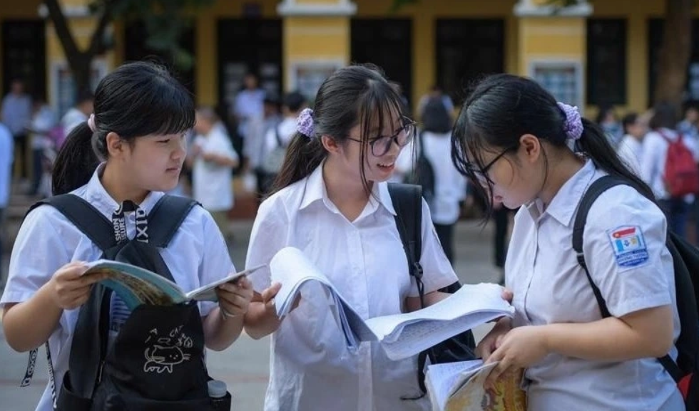 "Bốc thăm môn thi thứ 3 để tránh học lệch chứng tỏ công tác quản lý còn yếu kém"