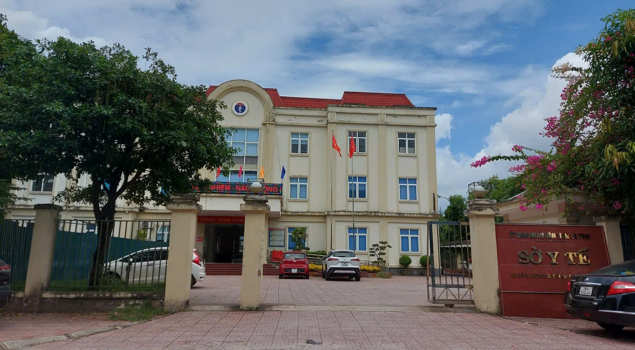 Thông báo số 1967/TB-SYT ngày 02/6/2023 v việc phân công nhiệm vụ Giám đốc, các Phó Giám đốc Sở Y tế Hà Tĩnh