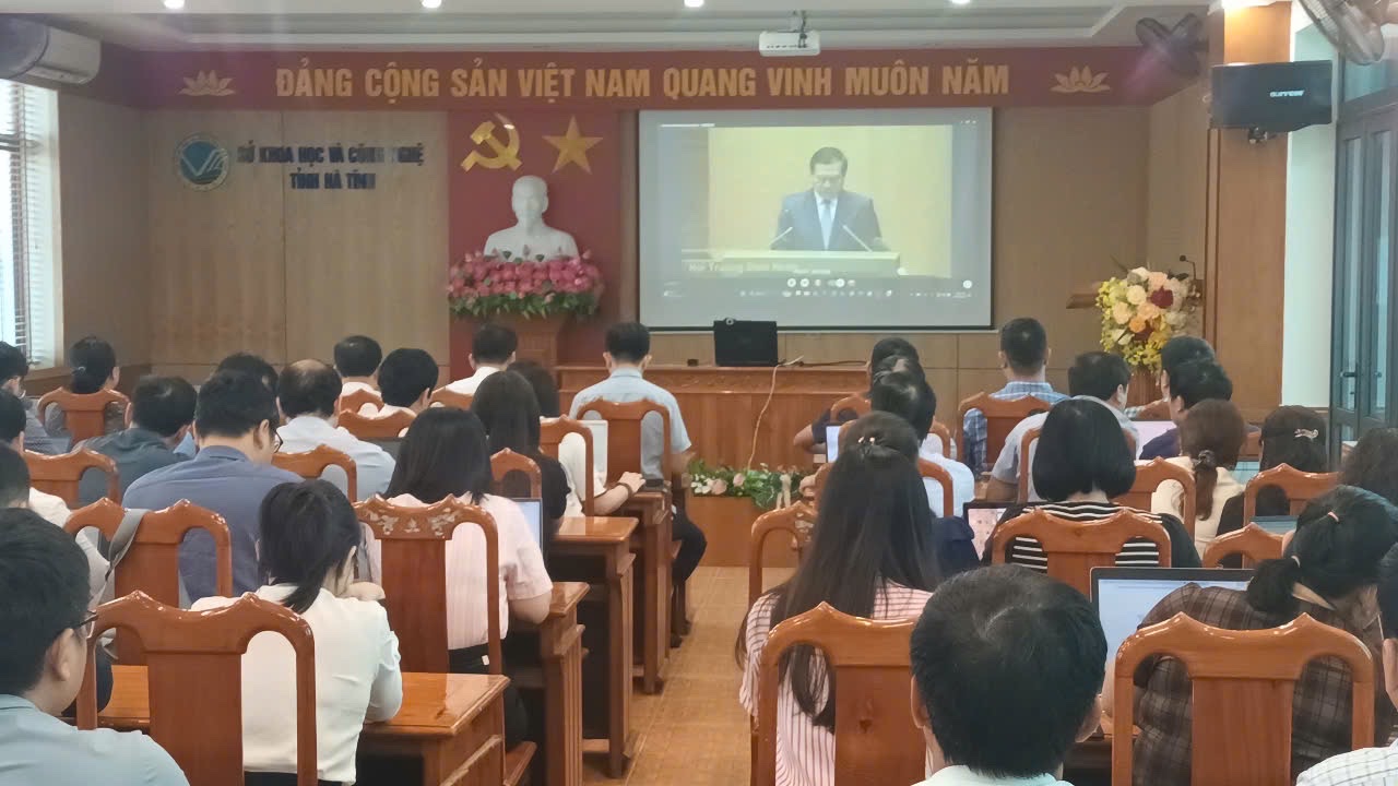 Sở KH&CN tham dự trực tuyến Hội nghị toàn quốc quán triệt, triển khai thực hiện Nghị quyết Hội nghị Trung ương 11