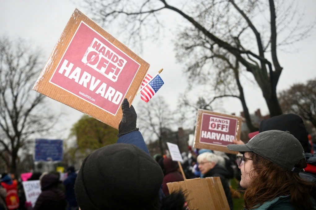 Lãnh đạo đại học khắp nước Mỹ phản đối chính quyền Trump