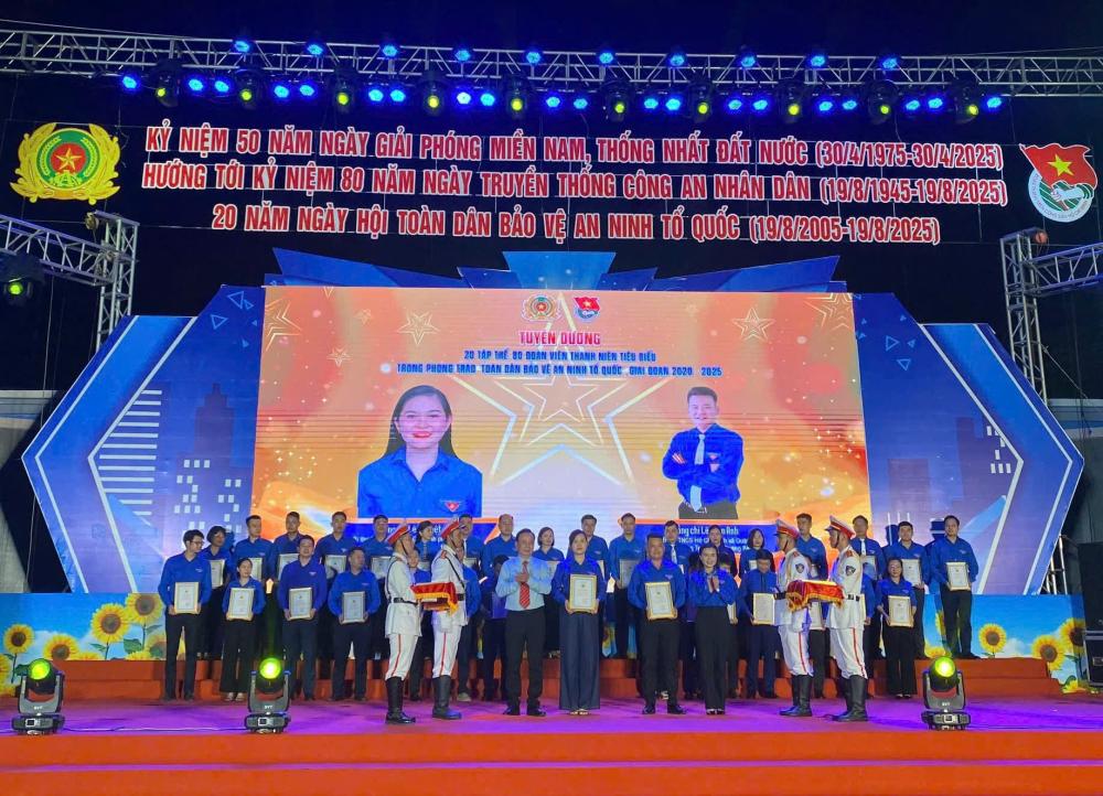 Nữ cán bộ Đoàn nhiệt huyết với phong trào “Toàn dân bảo vệ An ninh tổ quốc”