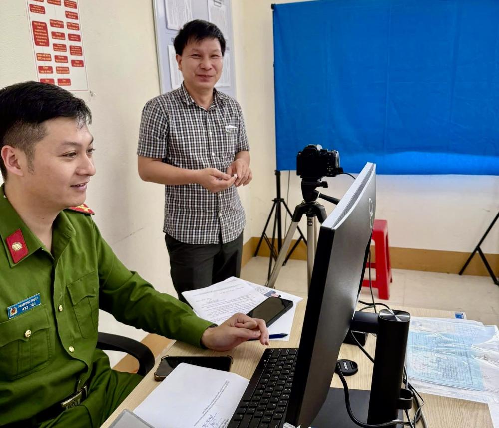 Công an Hà Tĩnh thiết lập 12 điểm tiếp nhận hồ sơ cấp đổi giấy phép lái xe nhằm phục vụ người dân