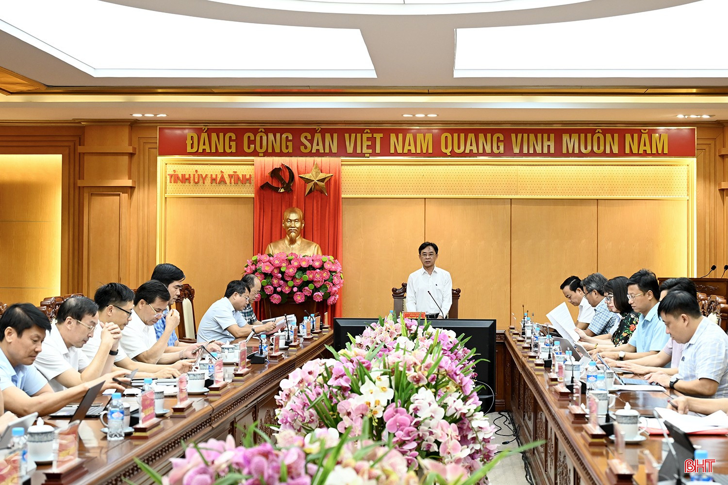 Chuẩn bị chu đáo các điều kiện phục vụ tổ chức Đại hội Đảng bộ tỉnh