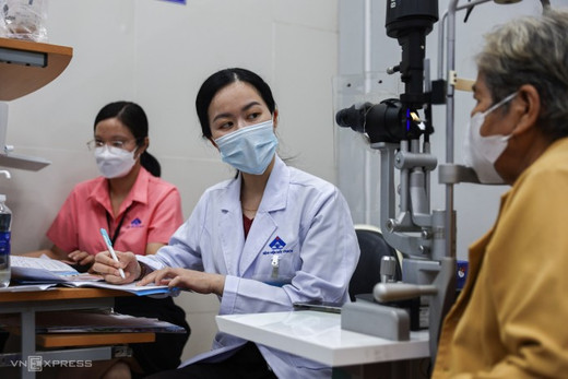 Nhiều chính sách mới về BHYT, lương và viễn thông có hiệu lực từ tháng 8