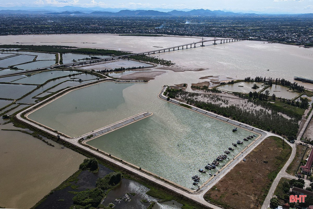 Khẩn trương khắc phục bồi lắng tại Khu tránh trú bão Cửa Hội - Xuân Phổ và Cảng cá Xuân Hội