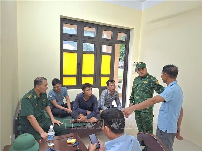 10 thuyền viên được cứu sống sau tai nạn chìm tàu tại vùng biển Cô Tô