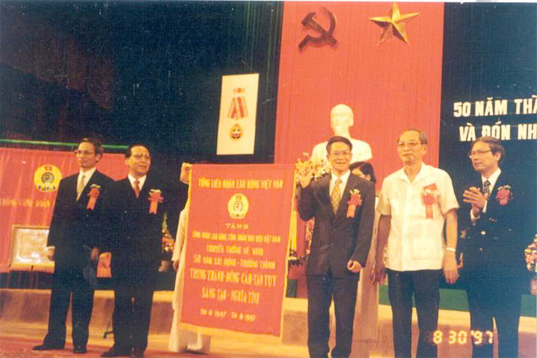 Vinh danh Công đoàn Ngành với những phần thưởng cao quý