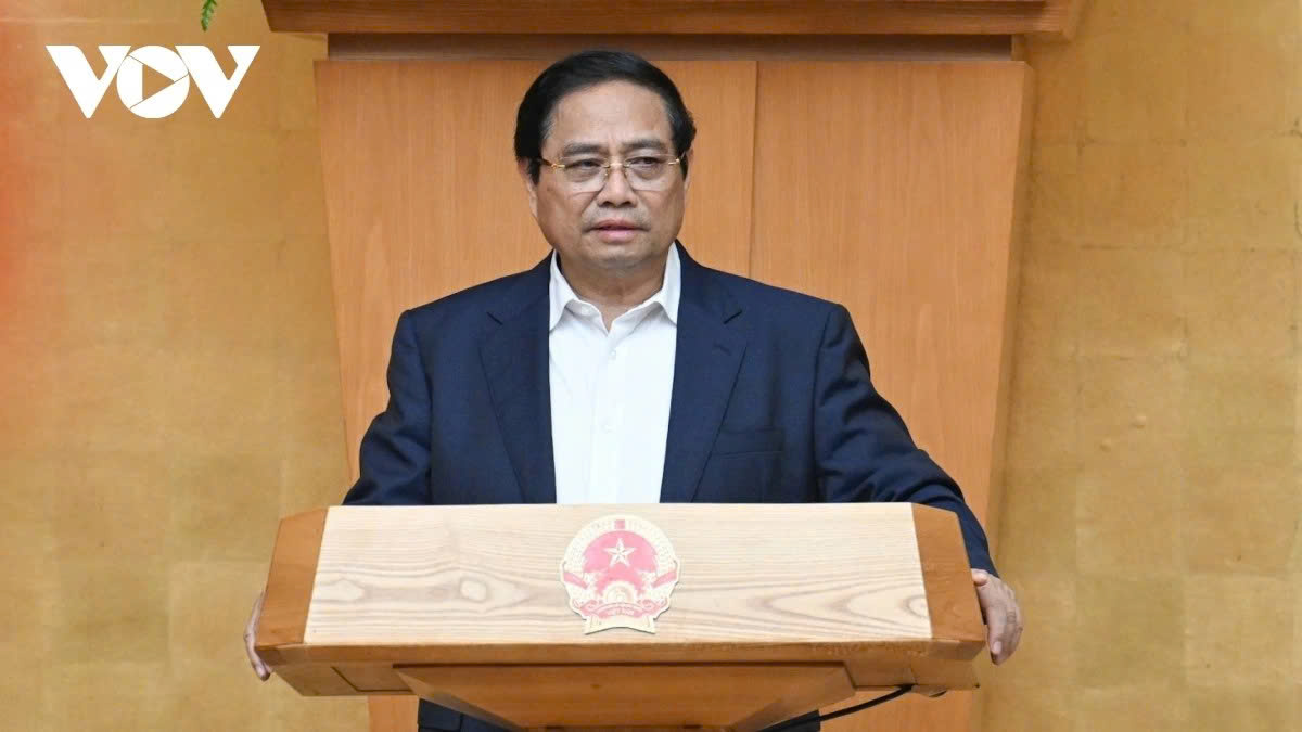 Thủ tướng đề nghị rà soát cắt giảm 30% thủ tục hành chính, 30% chi phí