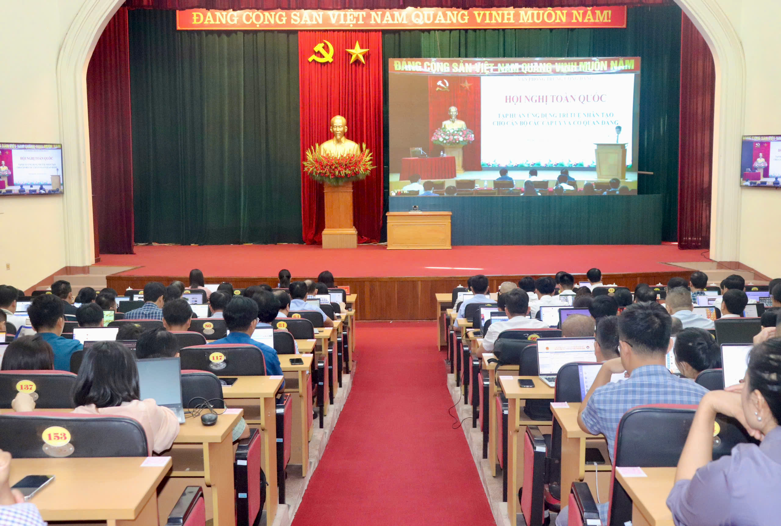 Hội nghị tập huấn ứng dụng trí tuệ nhân tạo cho cán bộ cơ quan Đảng từ Trung ương đến cơ sở