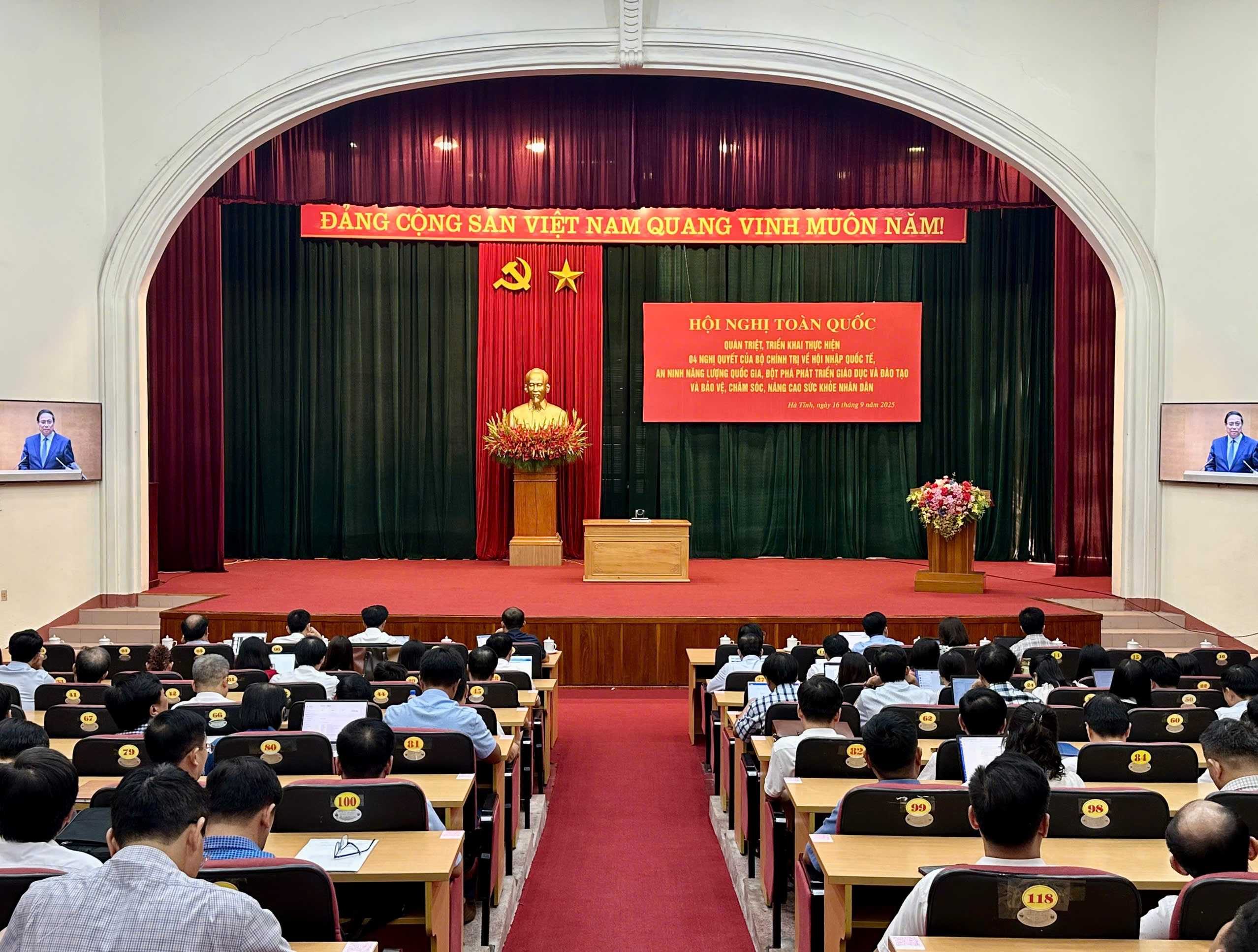 Hội nghị toàn quốc quán triệt, triển khai thực hiện 4 Nghị quyết của Bộ Chính trị