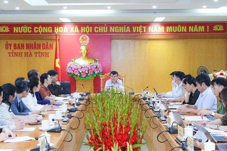 UBND tỉnh Hà Tĩnh tổ chức duyệt tham luận (Tổ số 5) chuẩn bị Đại hội Đảng bộ tỉnh lần thứ XX