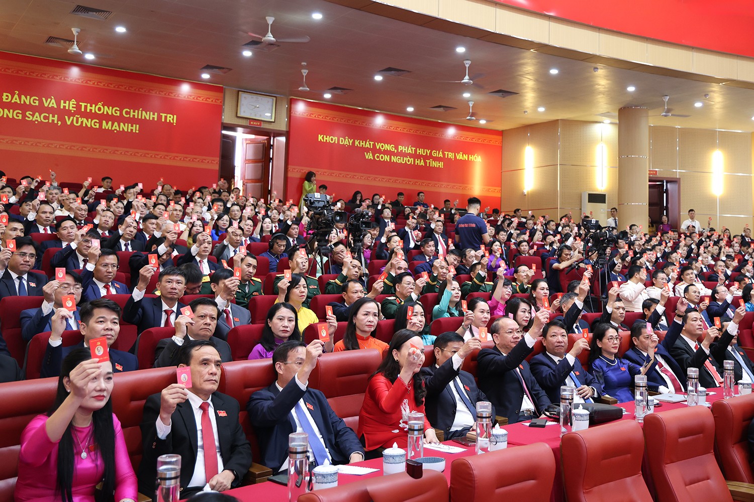 Nghị quyết Đại hội Đảng bộ tỉnh lần thứ XX nhiệm kỳ 2025 - 2030