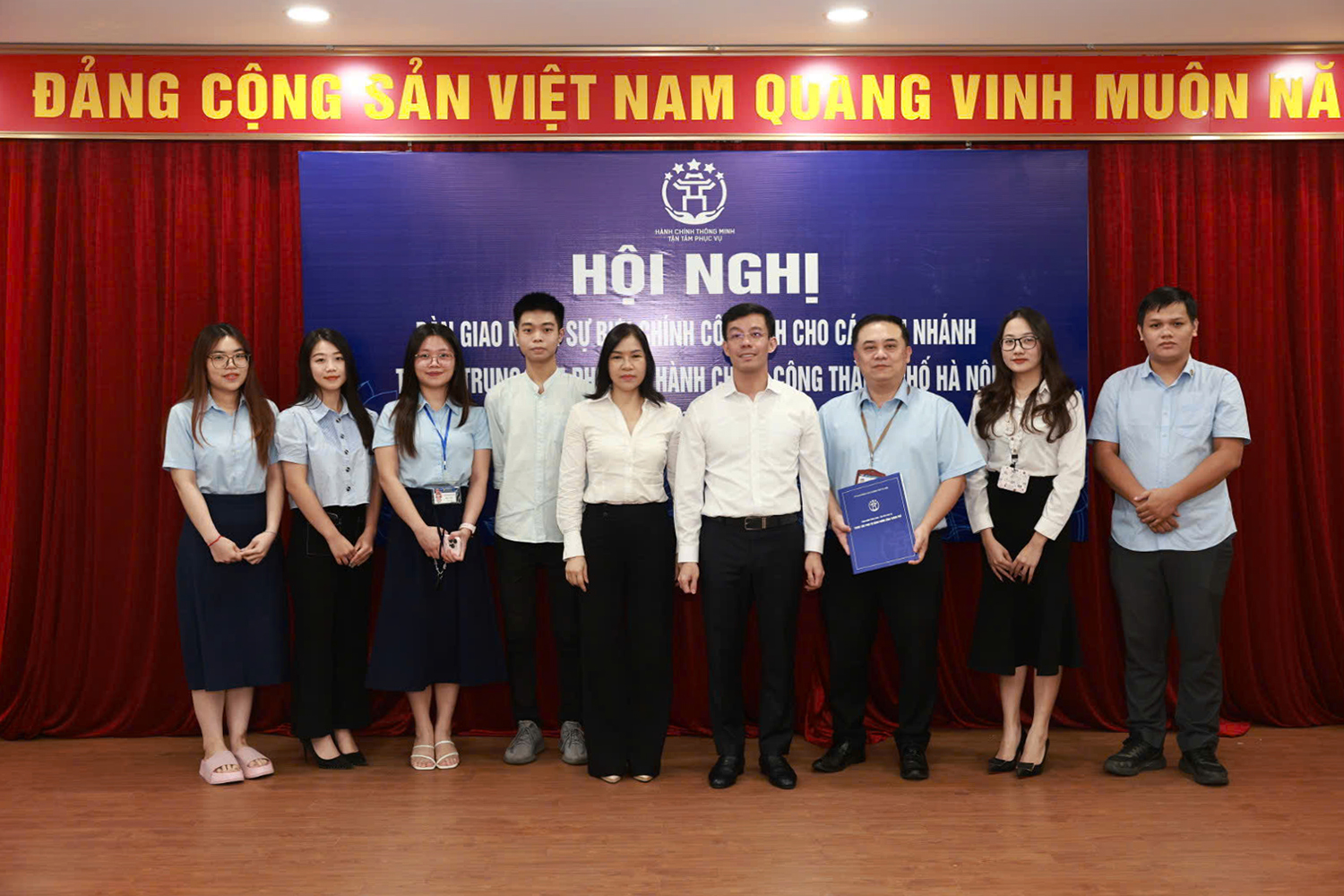 186 nhân sự Bưu điện Việt Nam tăng cường phục vụ hành chính công Thủ đô