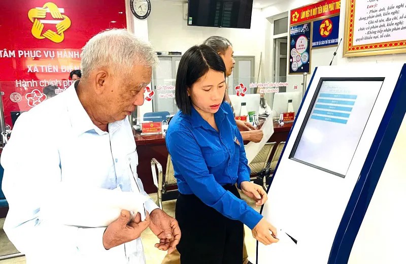 Người cao tuổi Hà Tĩnh đồng hành cùng chuyển đổi số