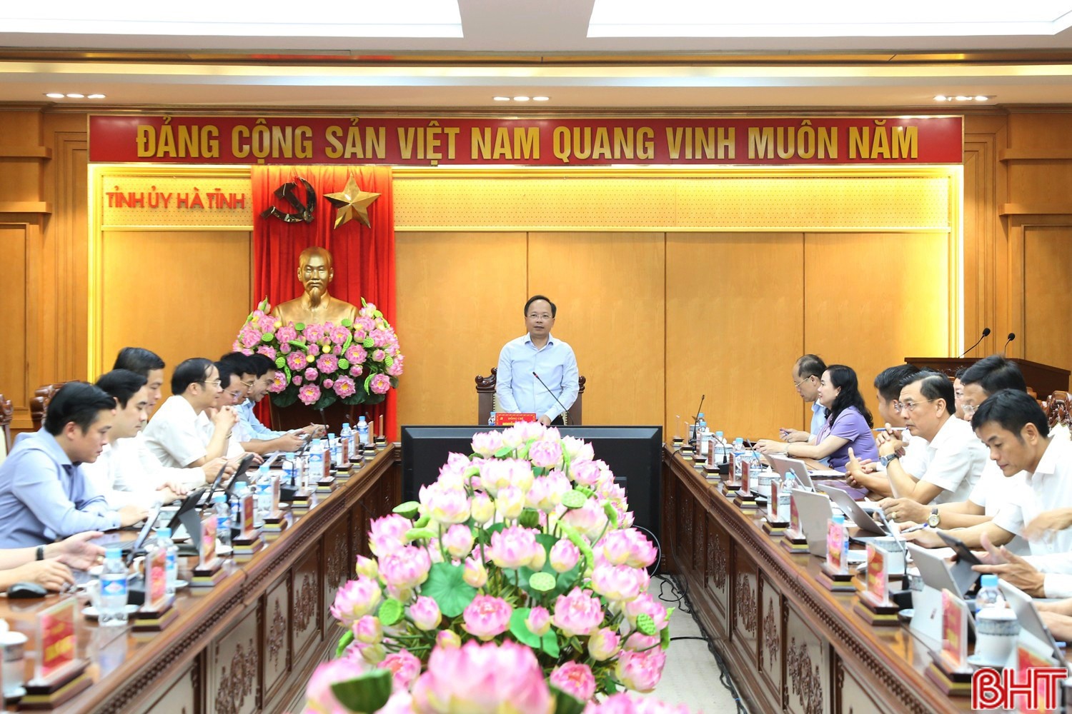 Nâng cao nhận thức, trách nhiệm trong lãnh đạo, chỉ đạo phát triển KHCN, chuyển đổi số