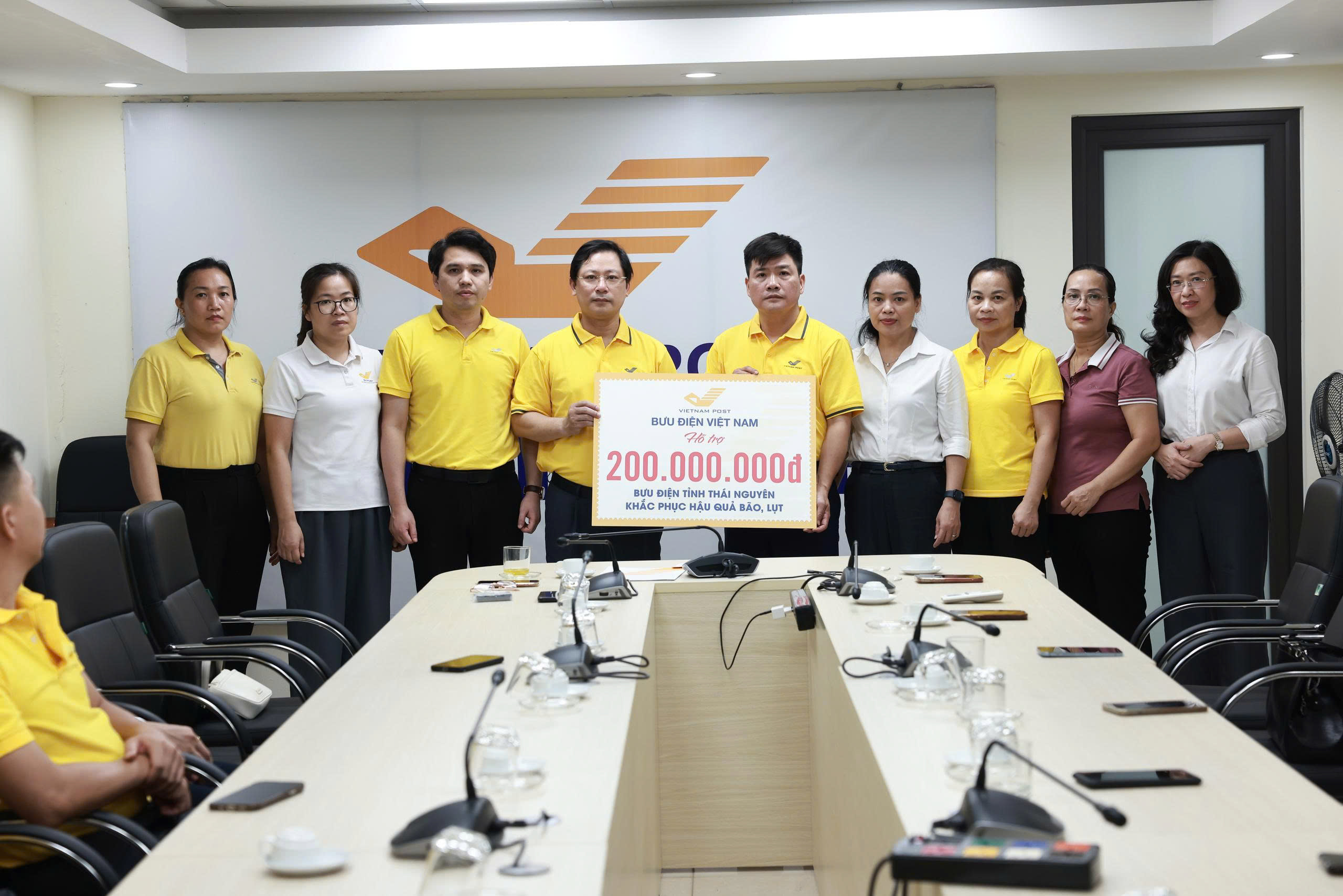 Lãnh đạo Bưu điện Việt Nam trực tiếp chỉ đạo khắc phục hậu quả bão số 11 tại Thái Nguyên và Bắc Ninh