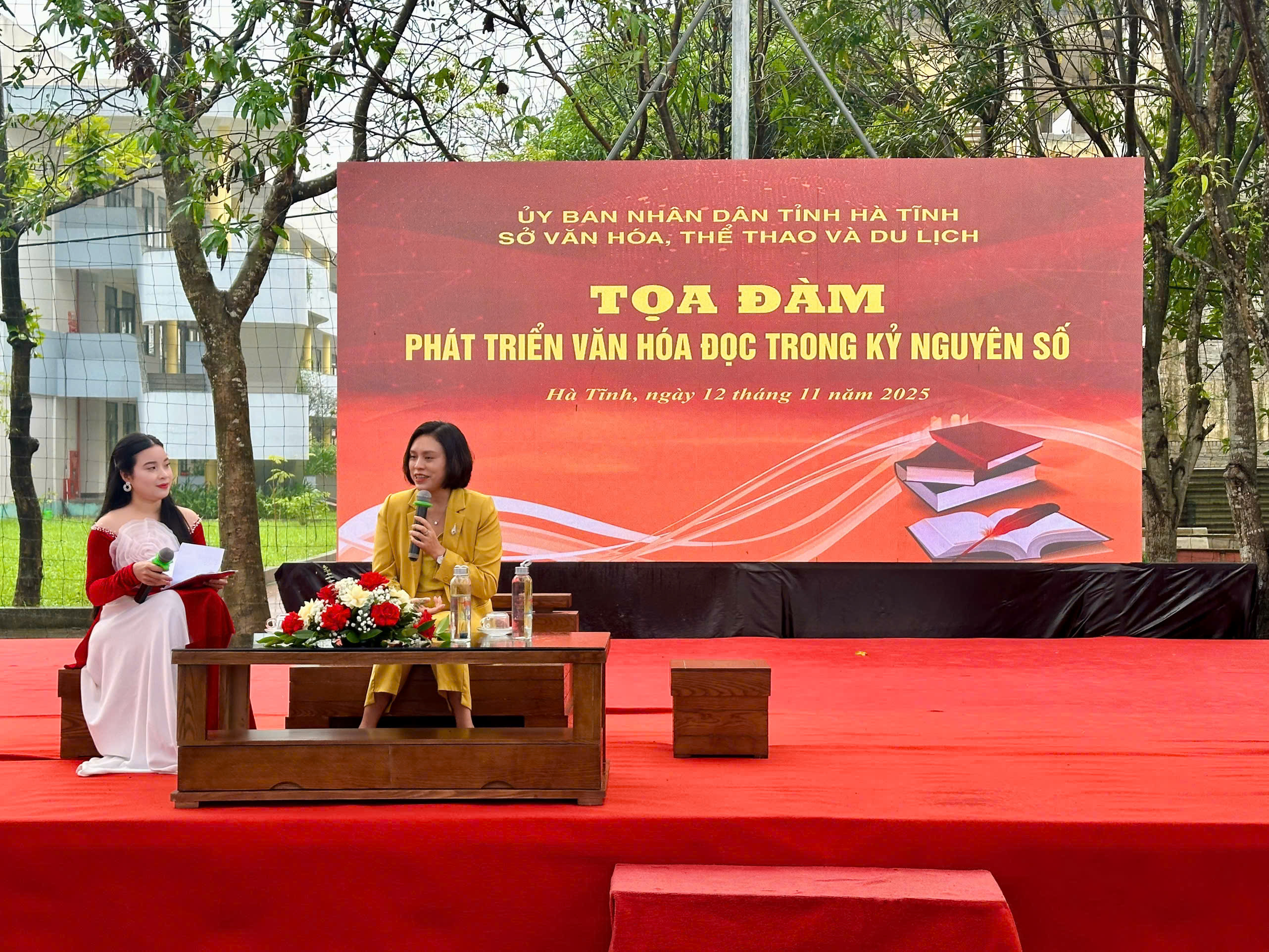 Hà Tĩnh: Tọa đàm “Phát triển văn hóa đọc trong kỷ nguyên số”