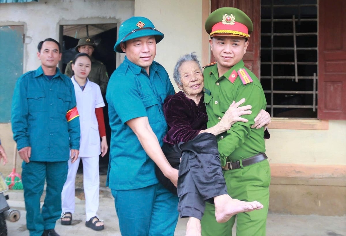 Diễn tập ứng phó lũ, ngập lụt tại vùng hạ du hồ Kẻ Gỗ: Nâng cao năng lực chỉ huy, sẵn sàng trước thiên tai