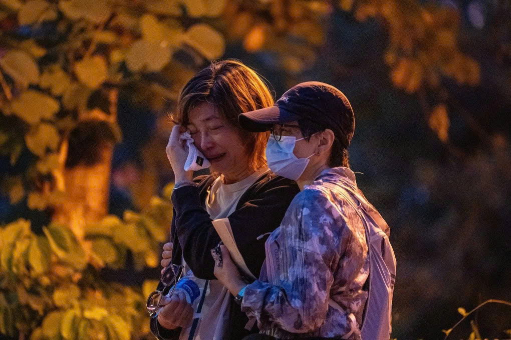 Ít nhất 94 người chết trong vụ cháy chung cư ở Hong Kong