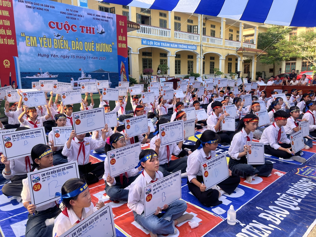 Hải đoàn 11 đồng hành cùng ngư dân Hưng Yên, lan tỏa tình yêu biển đảo tới thế hệ trẻ