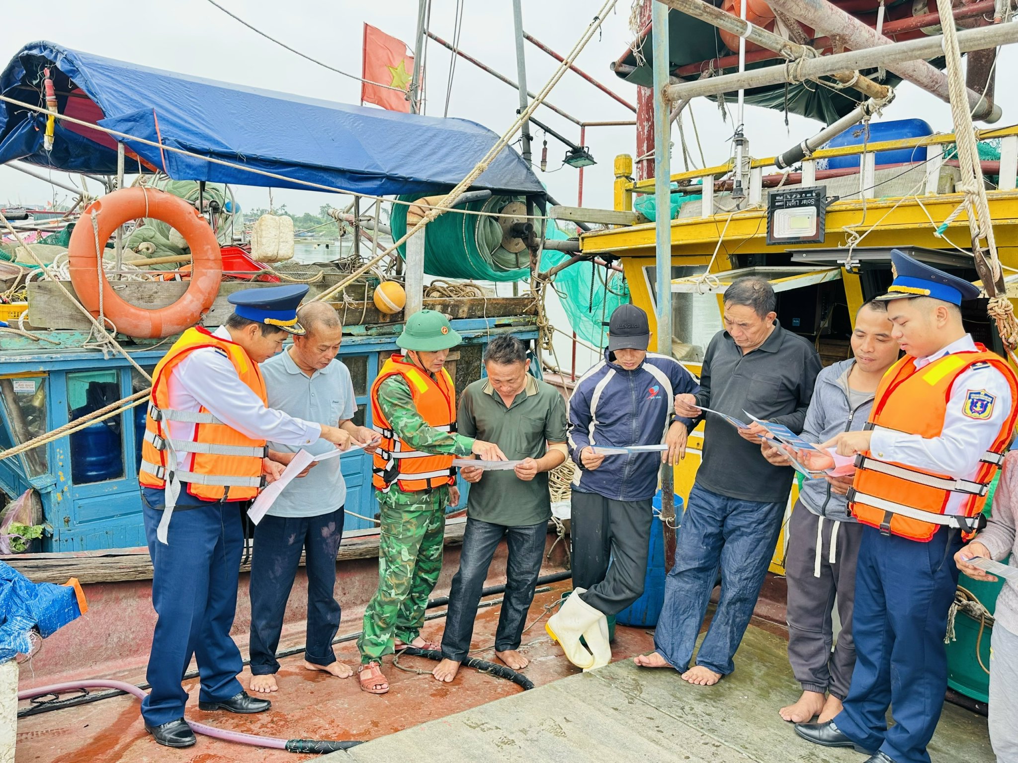 Hải đoàn 11 đẩy mạnh đợt cao điểm tuyên truyền và ngăn chặn vi phạm IUU