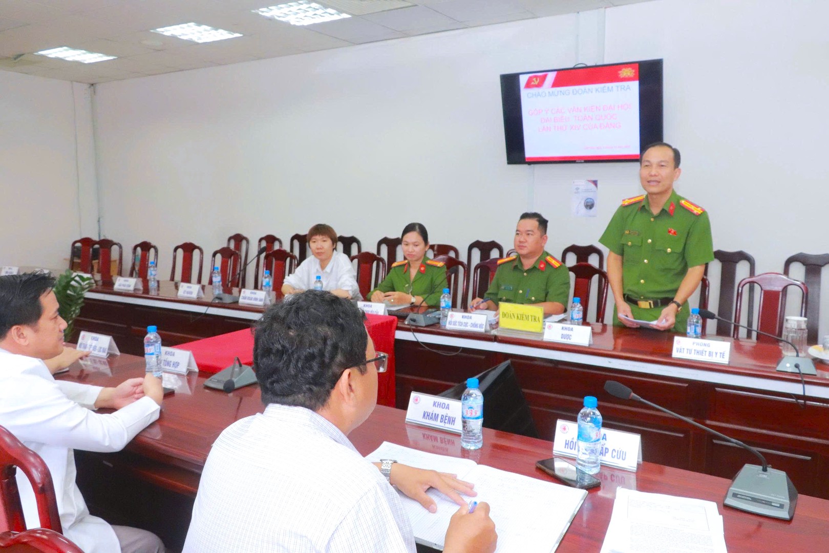 Cần Thơ sôi nổi góp ý Văn kiện Đại hội XIV qua nền tảng VNeID