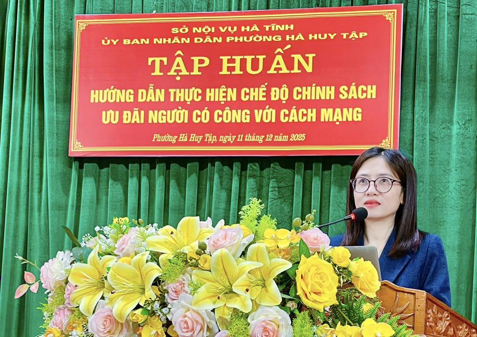 Phường Hà Huy Tập tổ chức tập huấn hướng dẫn thực hiện chế độ, chính sách ưu đãi đối với người có công với cách mạng