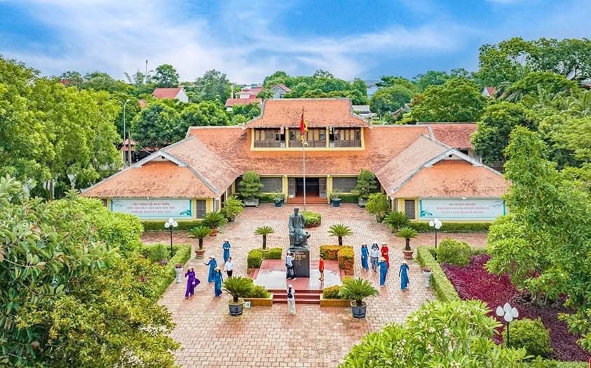 Hà Tĩnh tăng cường tuyên truyền kỷ niệm 260 năm Ngày sinh Đại thi hào Nguyễn Du