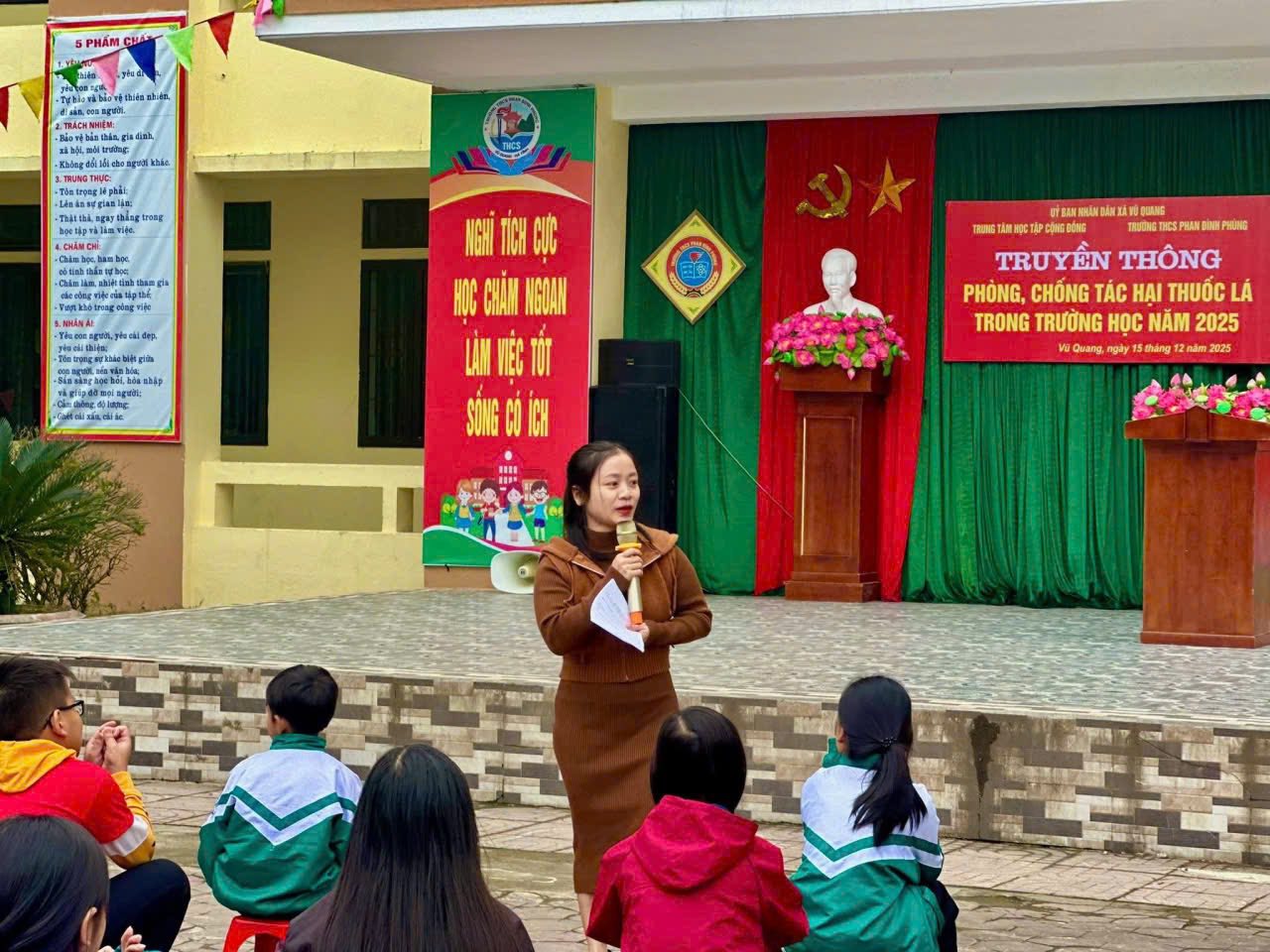 Đẩy mạnh truyền thông phòng, chống tác hại thuốc lá trong trường học