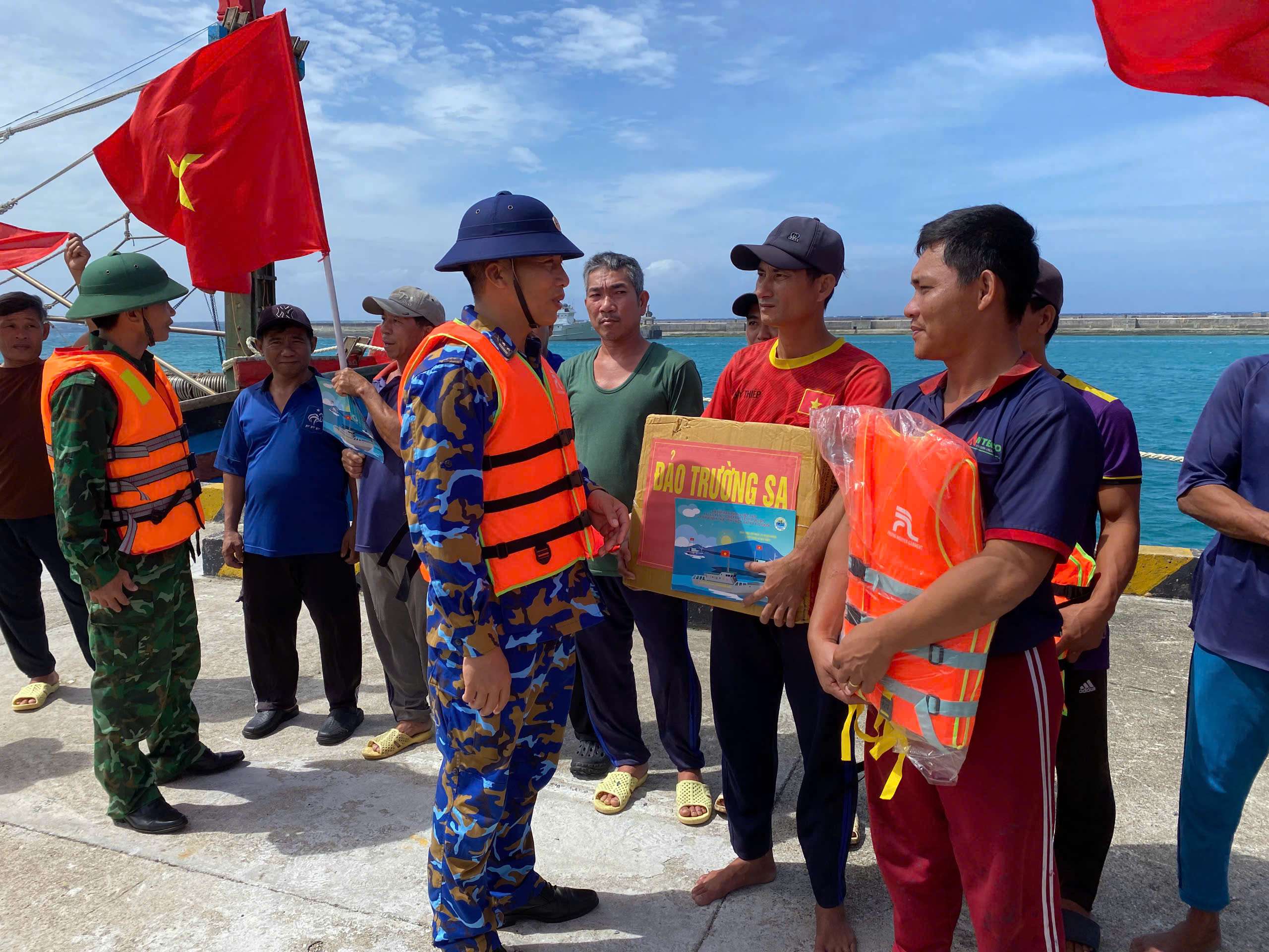 Trường Sa chủ động triển khai các biện pháp ứng phó áp thấp nhiệt đới